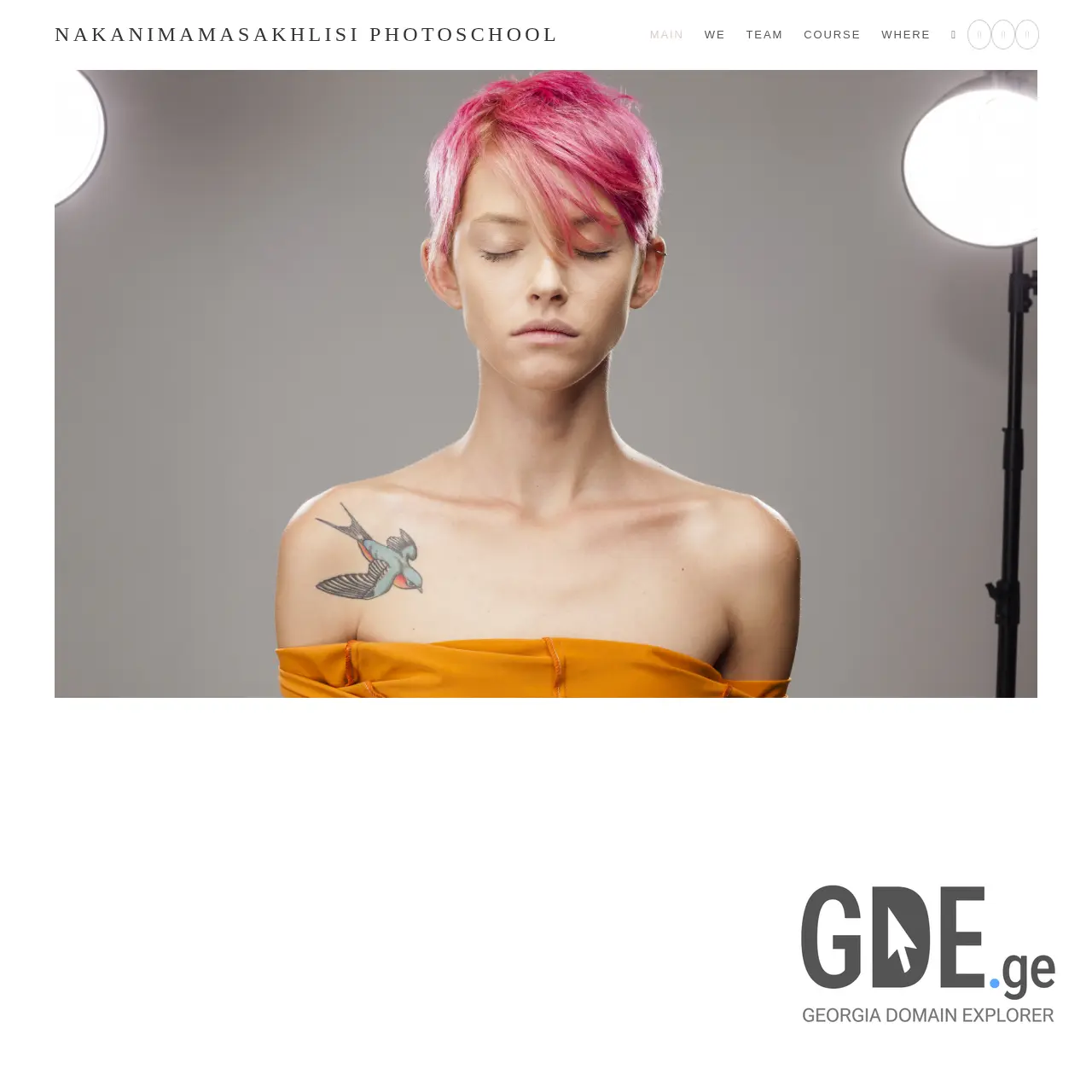Screenshot of the site photoschool.ge at 2025-12-11
